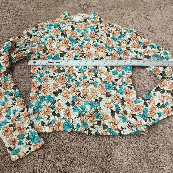 NWT new Anthropologie Dolan printed pebble smocked floral turtleneck large peach - Picture 16 of 16